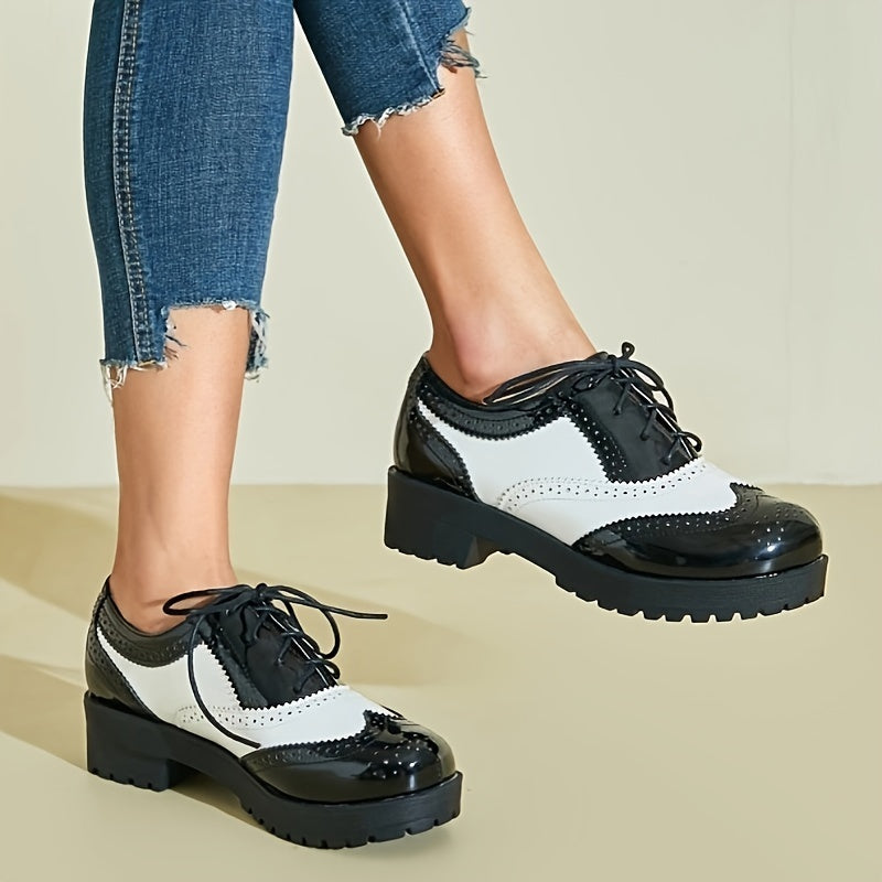 Women's Lace Up Wingtip Oxford Shoes for Classic Elegance and Comfort