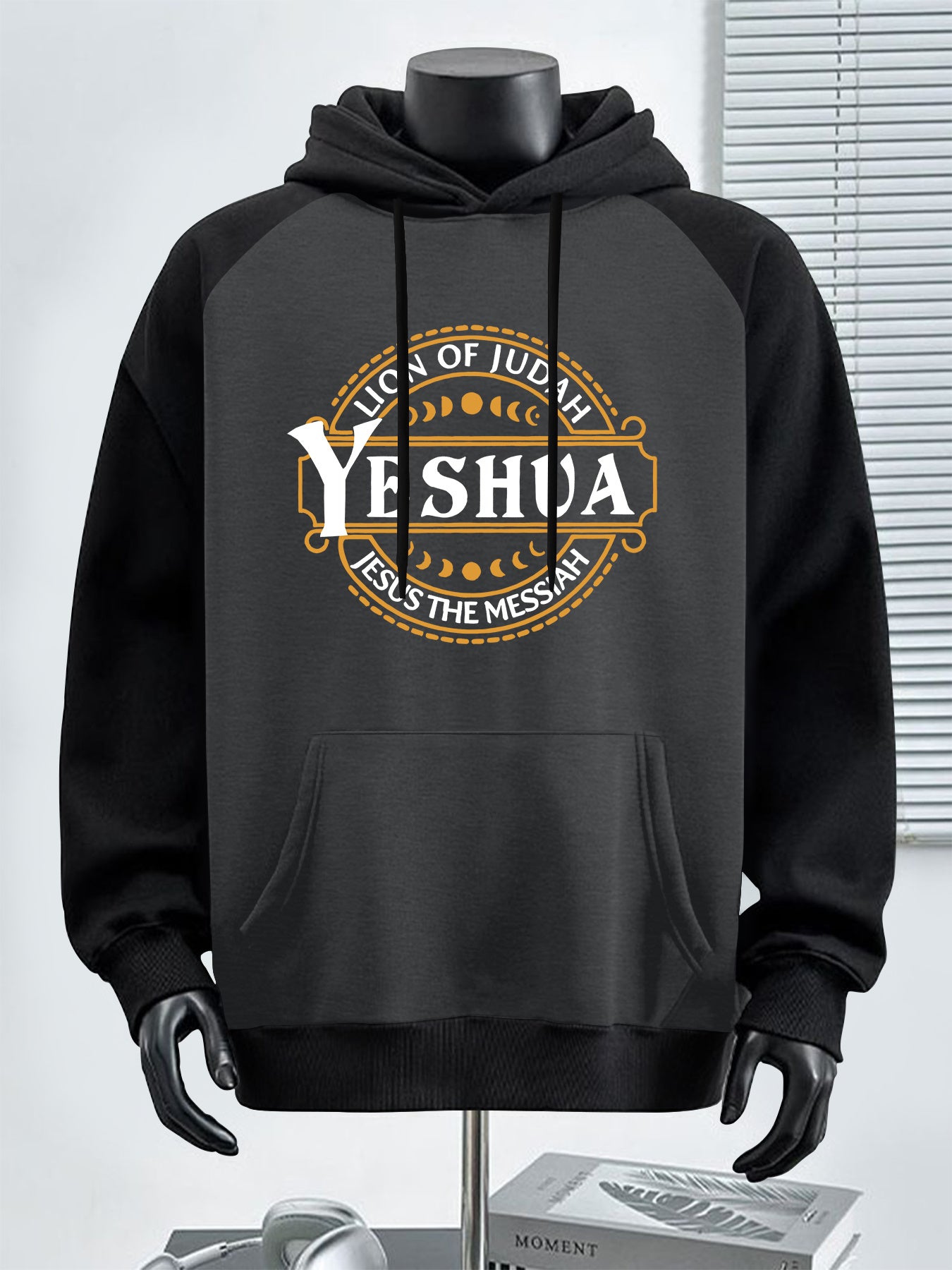 Lion Print Hoodie Sweatshirt With Yeshua Graphic Regular Fit