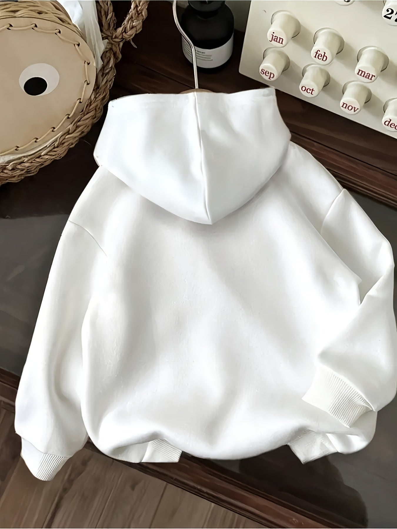 Divine Power Hoodie With Front Pocket Letter Print Light