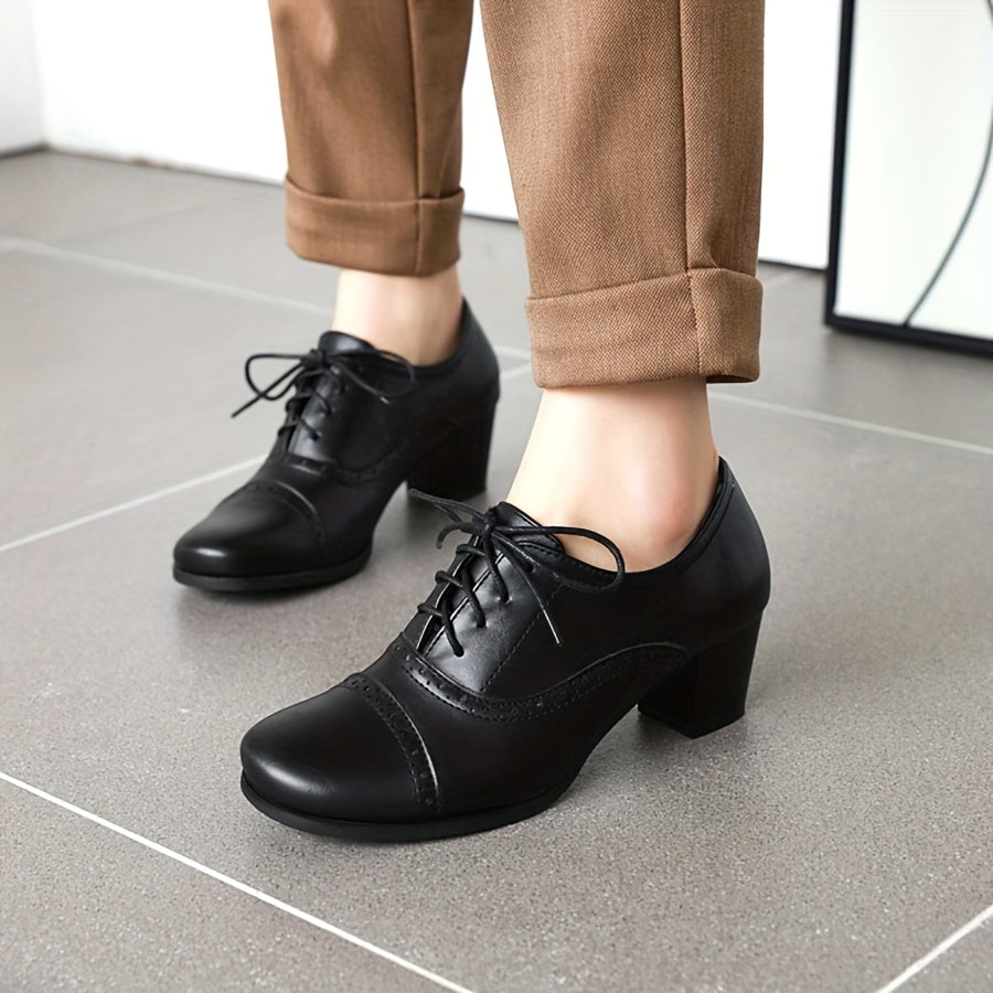 Vintage Brown Wingtip Oxfords for Women Lace-Up Style