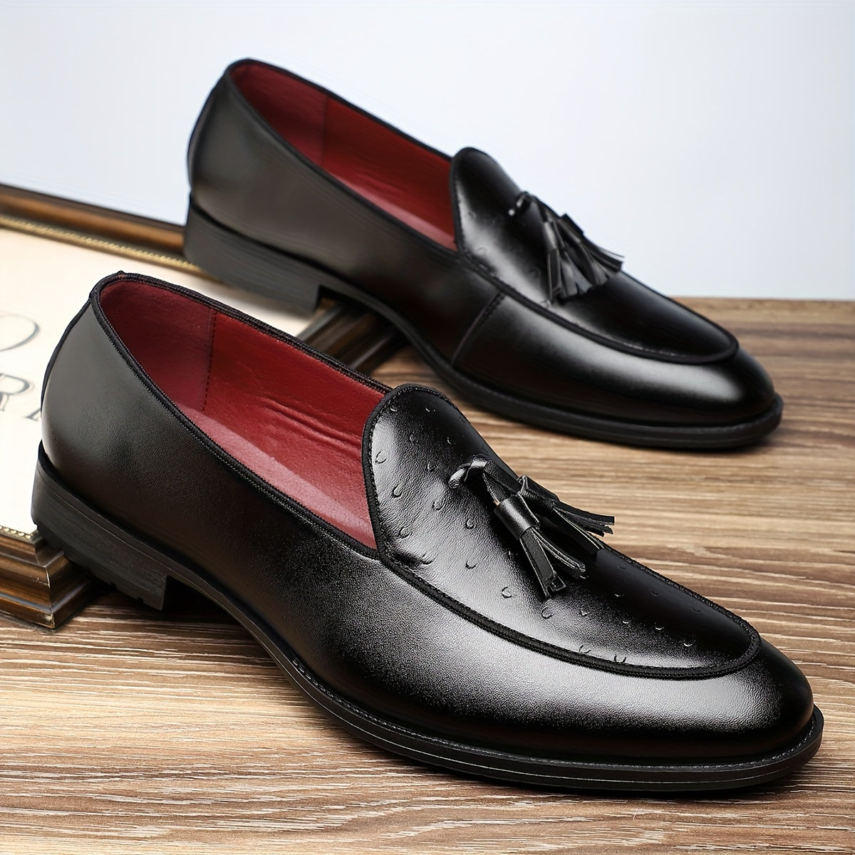 Slip-on Loafers Pointed Toe Rubber Sole for Men