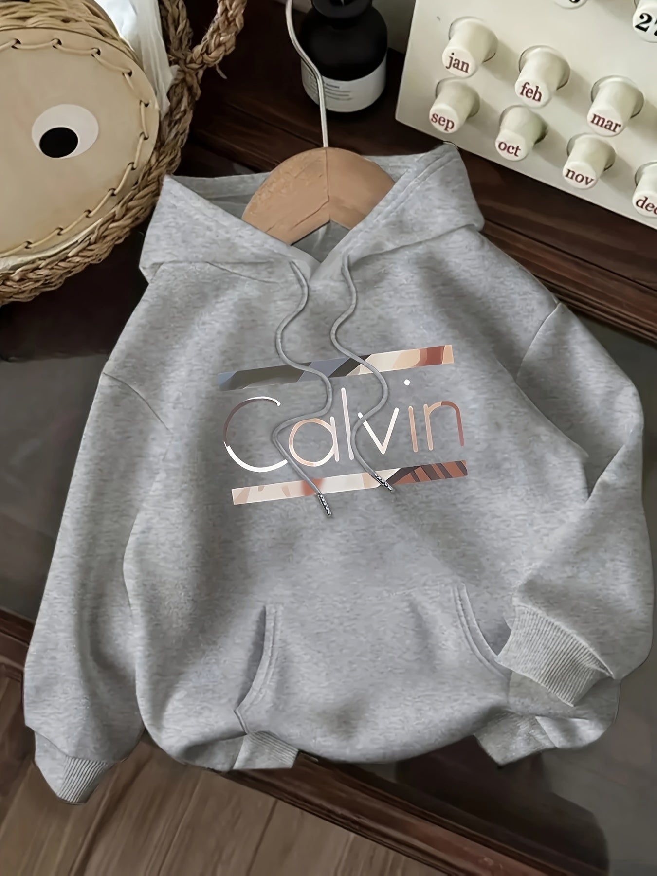 Divine Power Hoodie With Front Pocket Letter Print Light