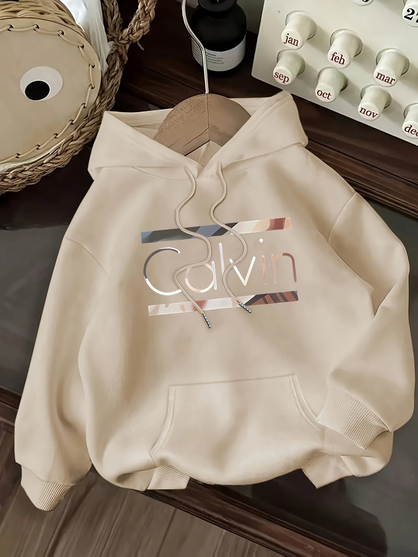 Divine Power Hoodie With Front Pocket Letter Print Light