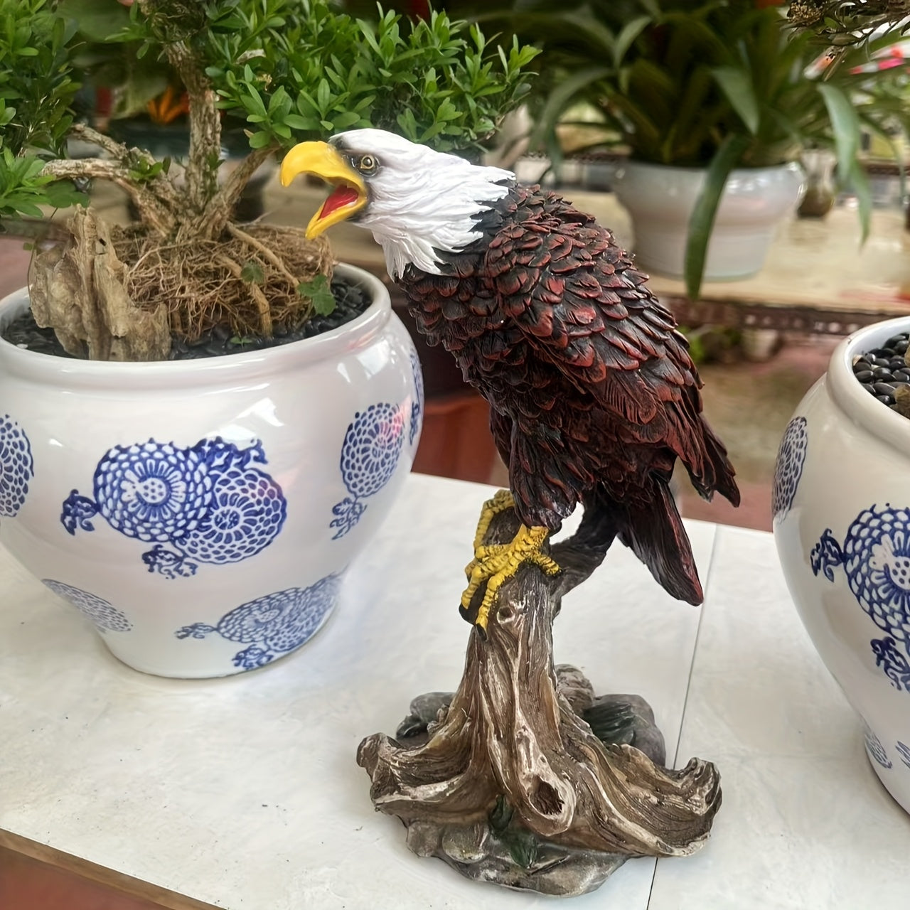 1pc Majestic Eagle Statue Floor Mount Art Deco Resin Bird Decoration