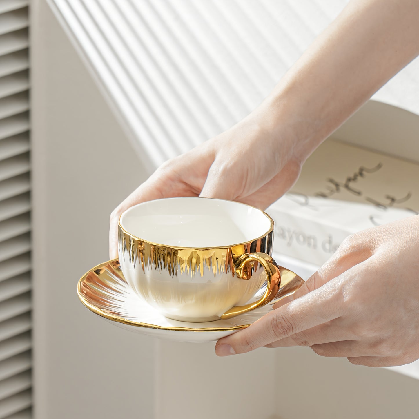 12 pieces/6 sets, European-Style Exquisite Ceramic Coffee or Tea Cup and Plate Set, Light Luxury Ceramic, 250ml